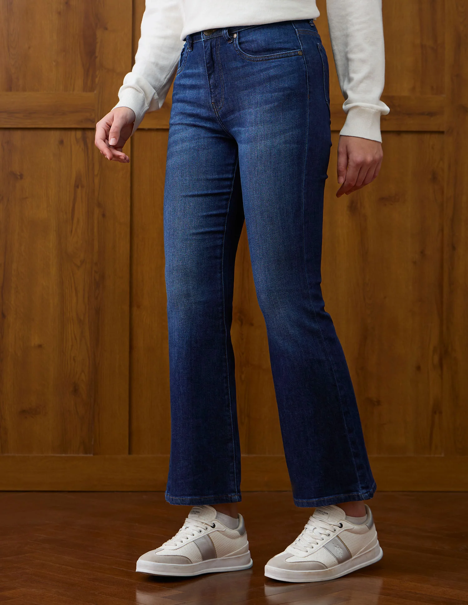 High Rise Flared Fit Jeans - Image 4