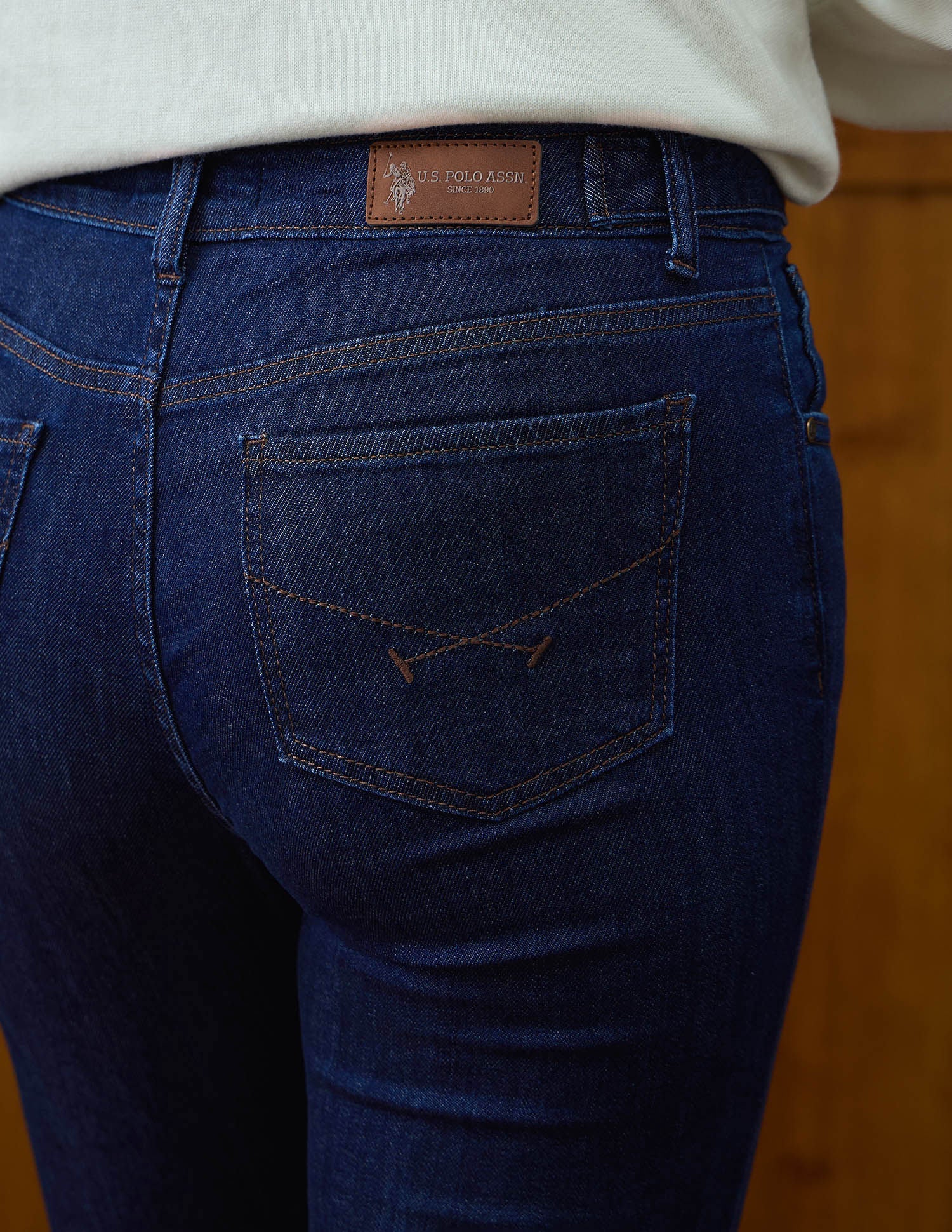 High Rise Flared Fit Jeans - Image 8