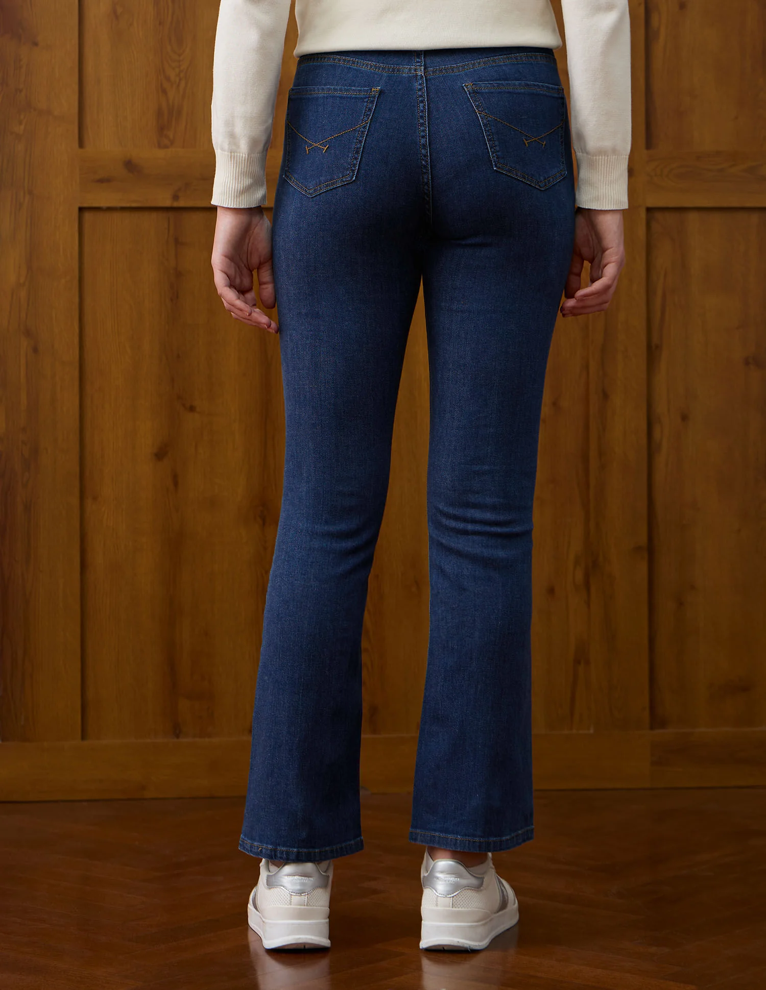High Rise Skinny Bootcut Fit Jeans - Image 5