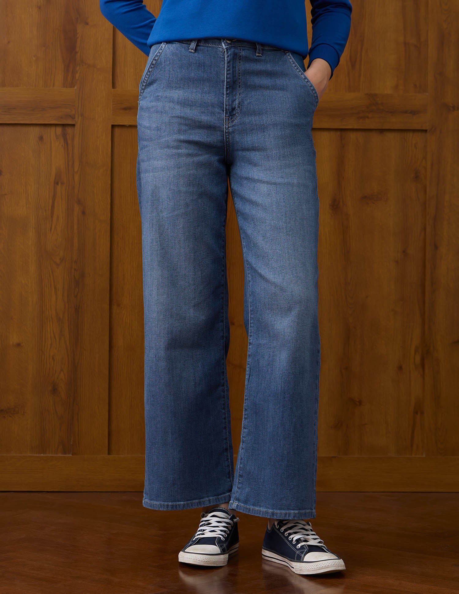 High Rise Wide Leg Fit Jeans - Image 6