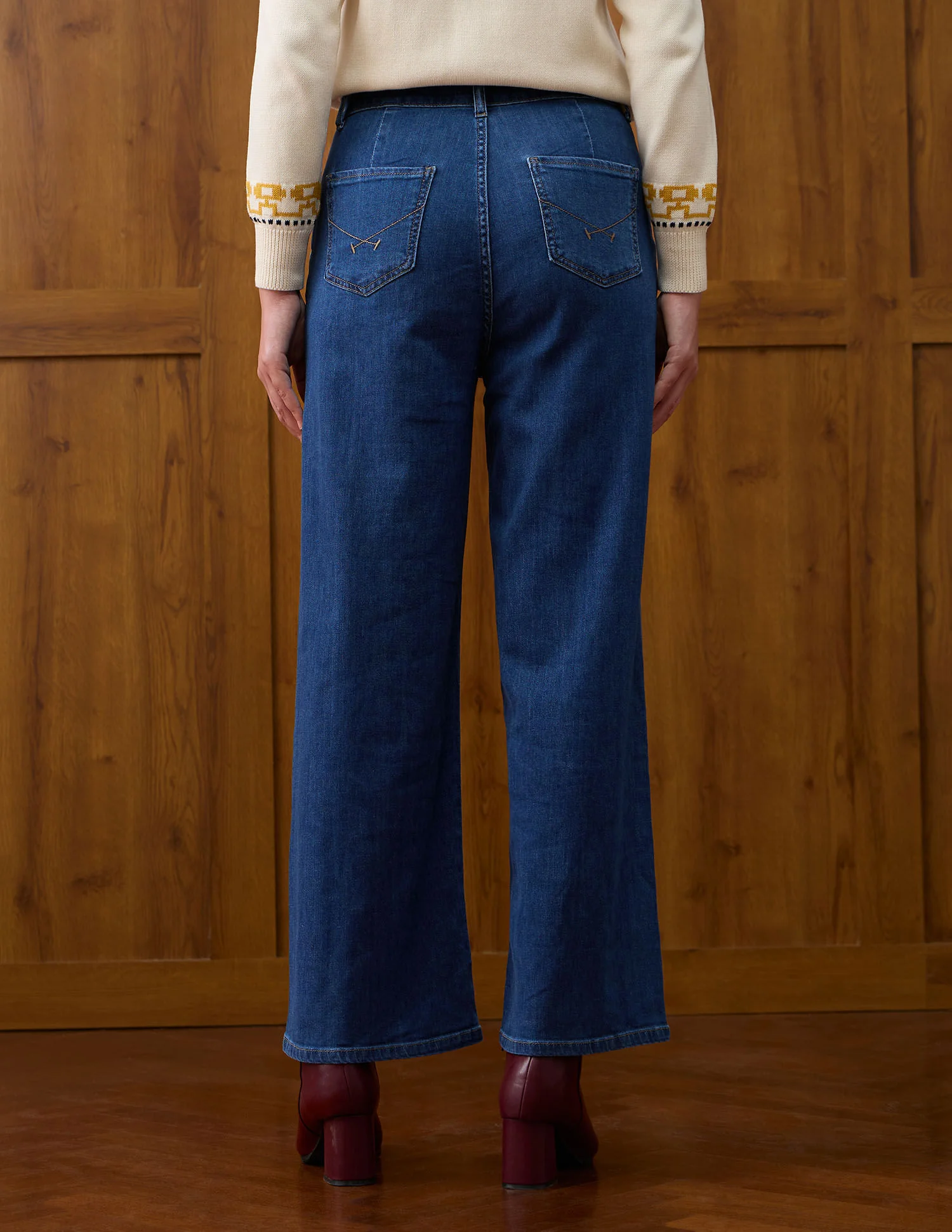 High Rise Wide Leg Fit Jeans - Image 5
