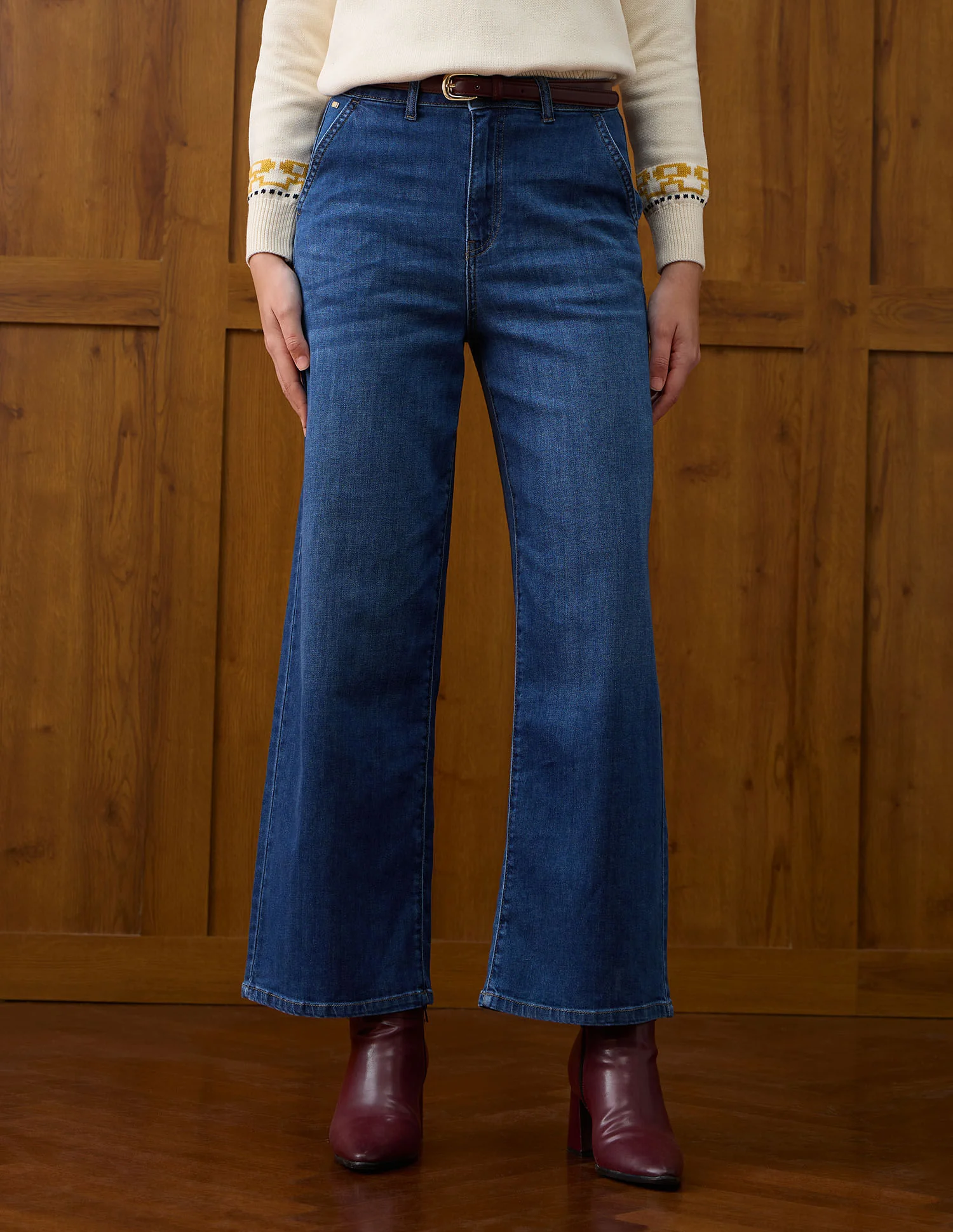 High Rise Wide Leg Fit Jeans - Image 6