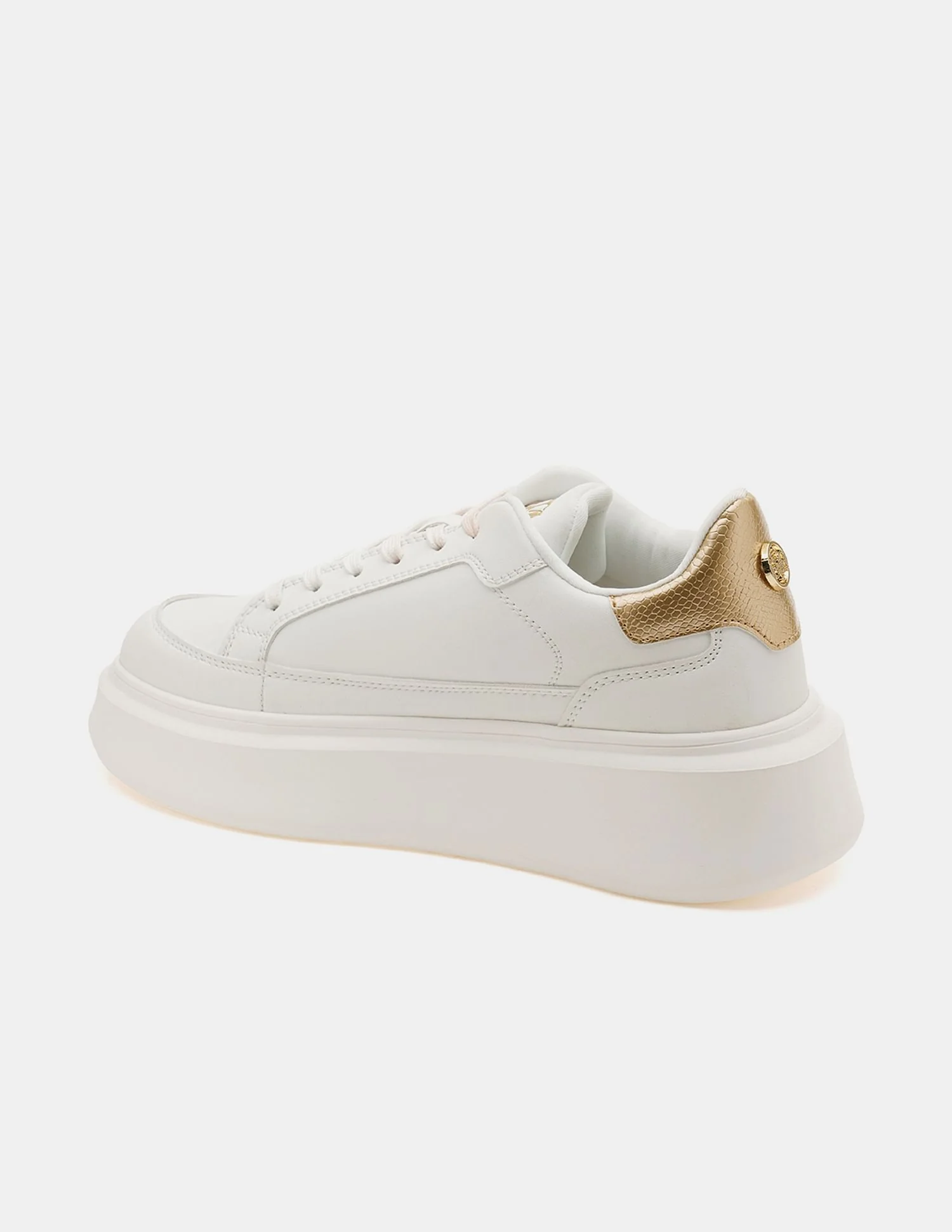 Women Eleanor 3.0 Low Top Sneakers - Image 5