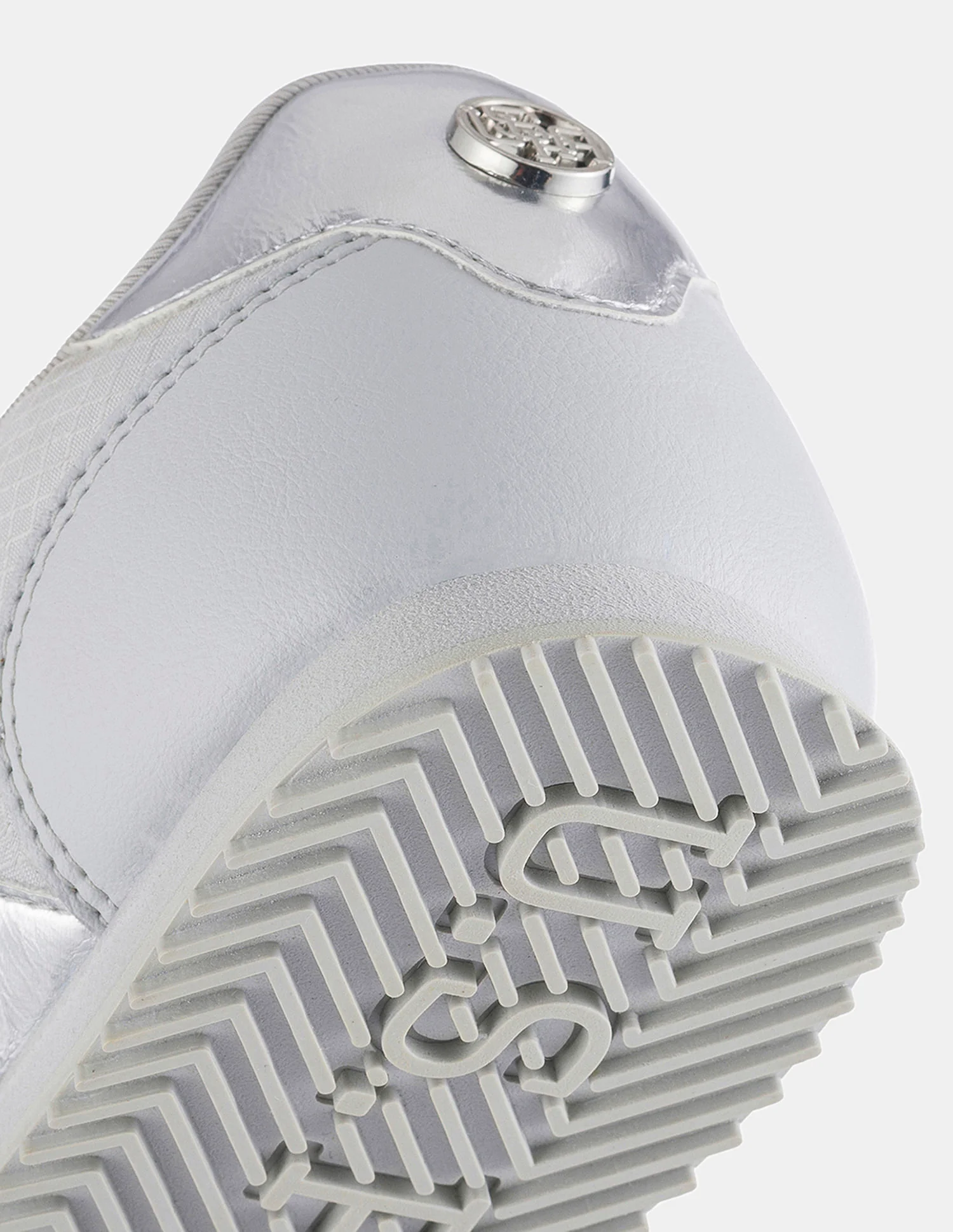 Women Round Toe Nemsy 2.0 Sneakers - Image 8