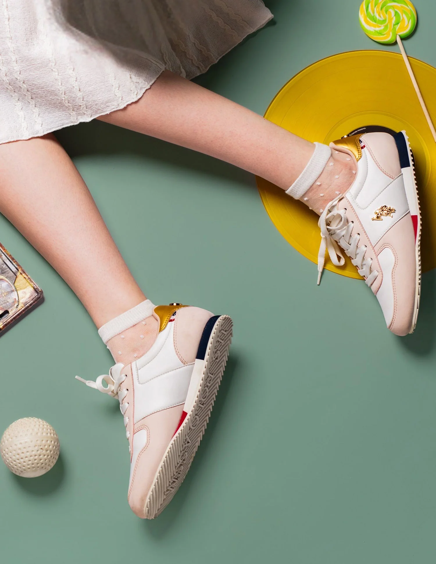Women Round Toe Sorrento 2.0 Sneakers