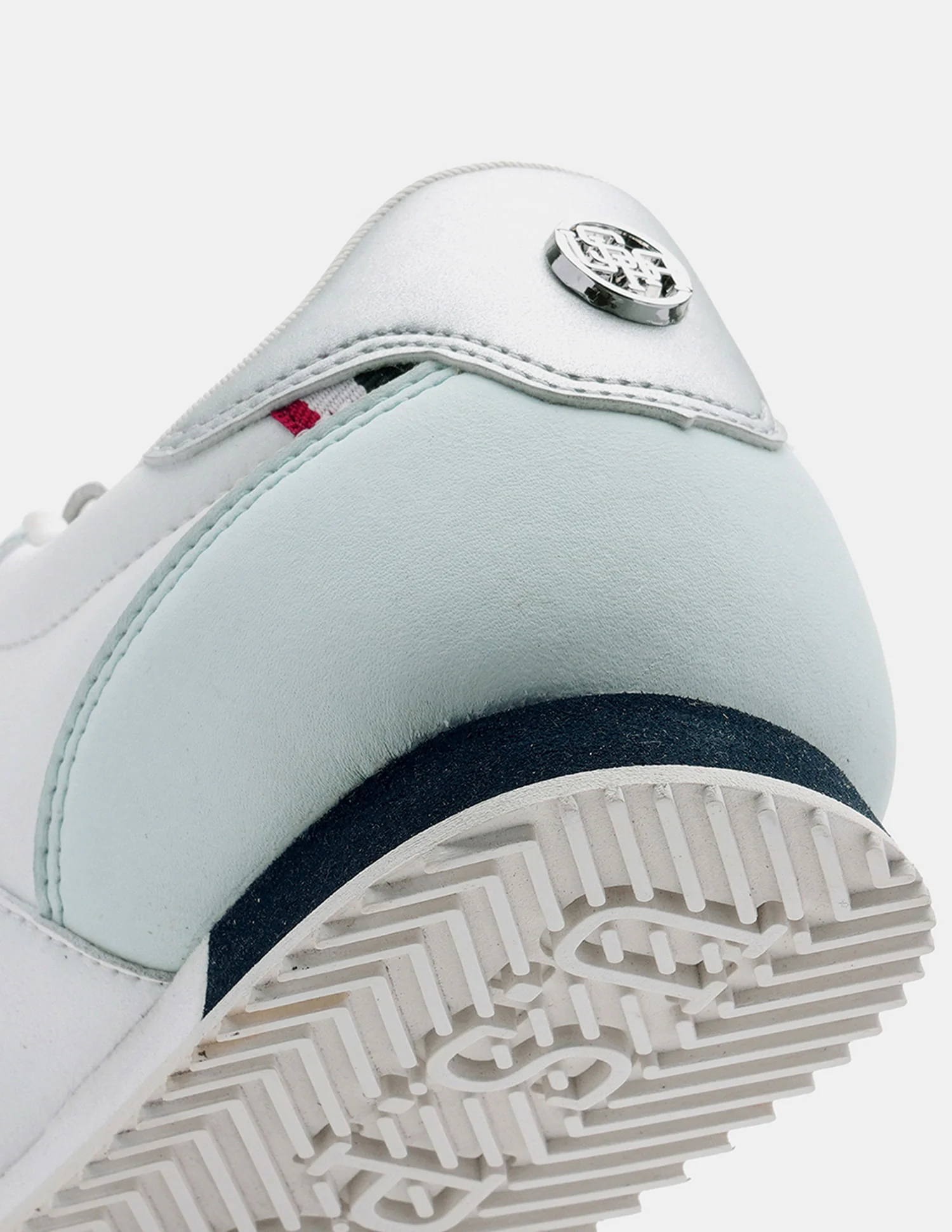 Women Sorrento 2.0 Colourblocked Sneakers - Image 9