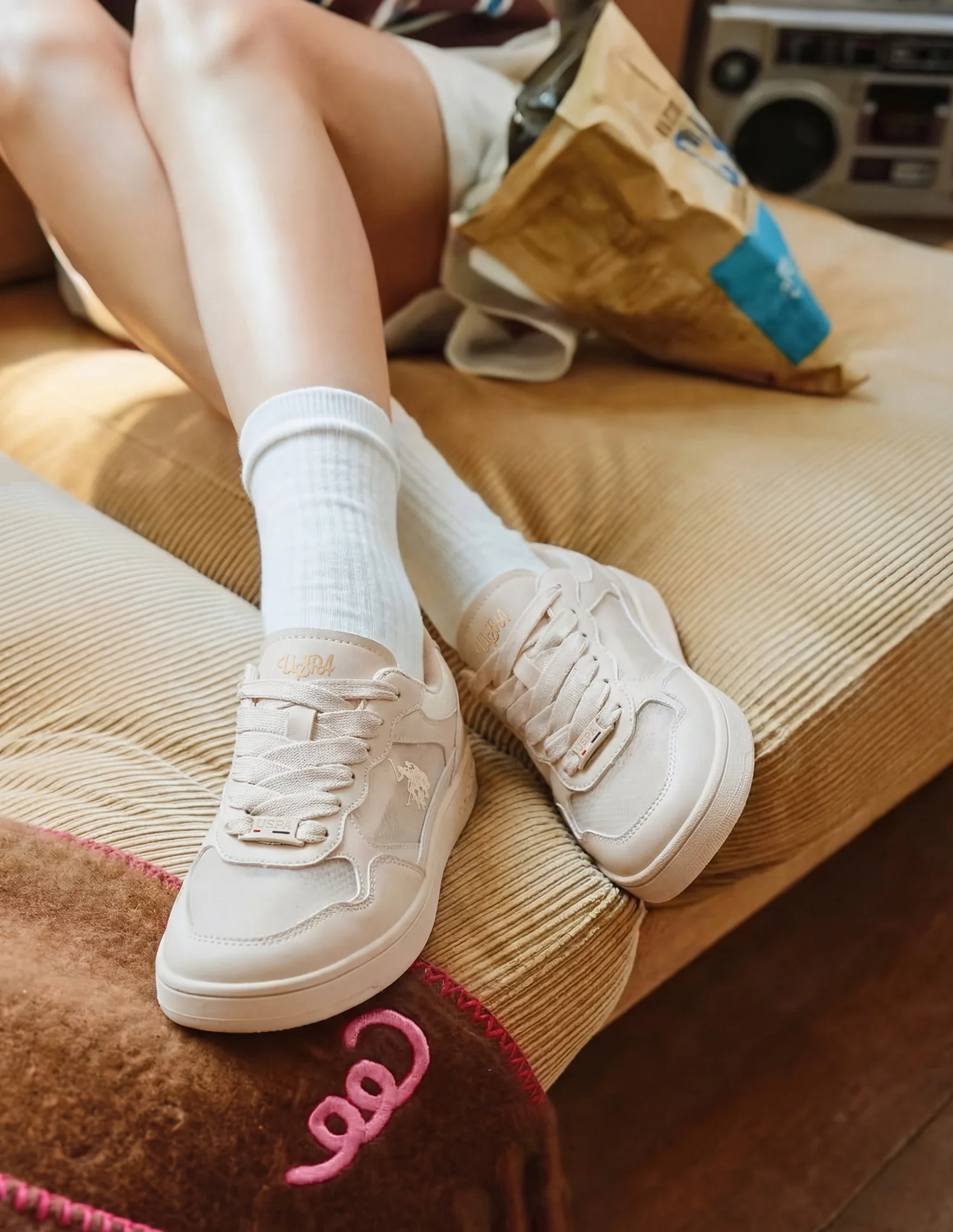 Women Zira Round Toe Mesh Sneakers