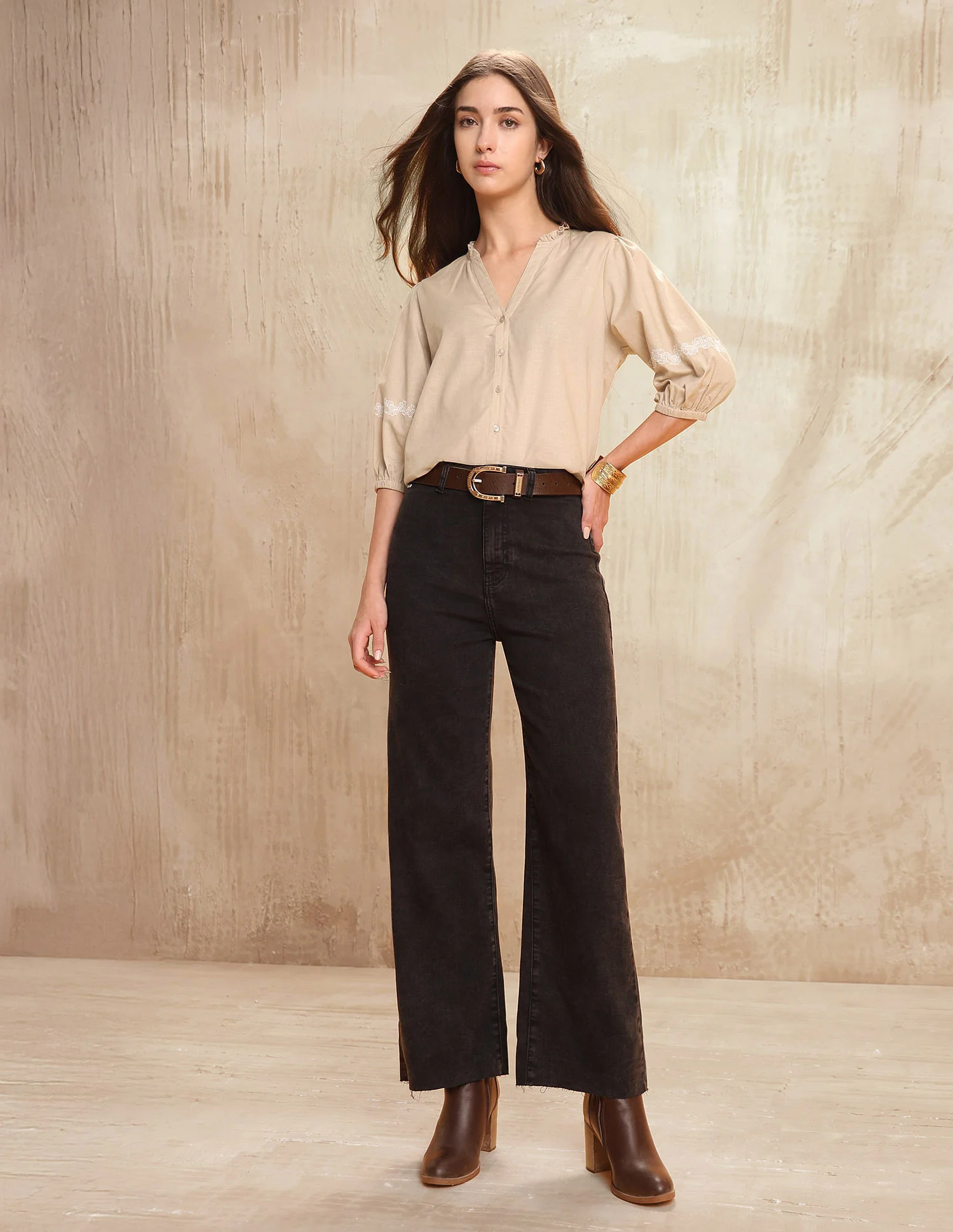 Solid Regular Fit Top - Image 3