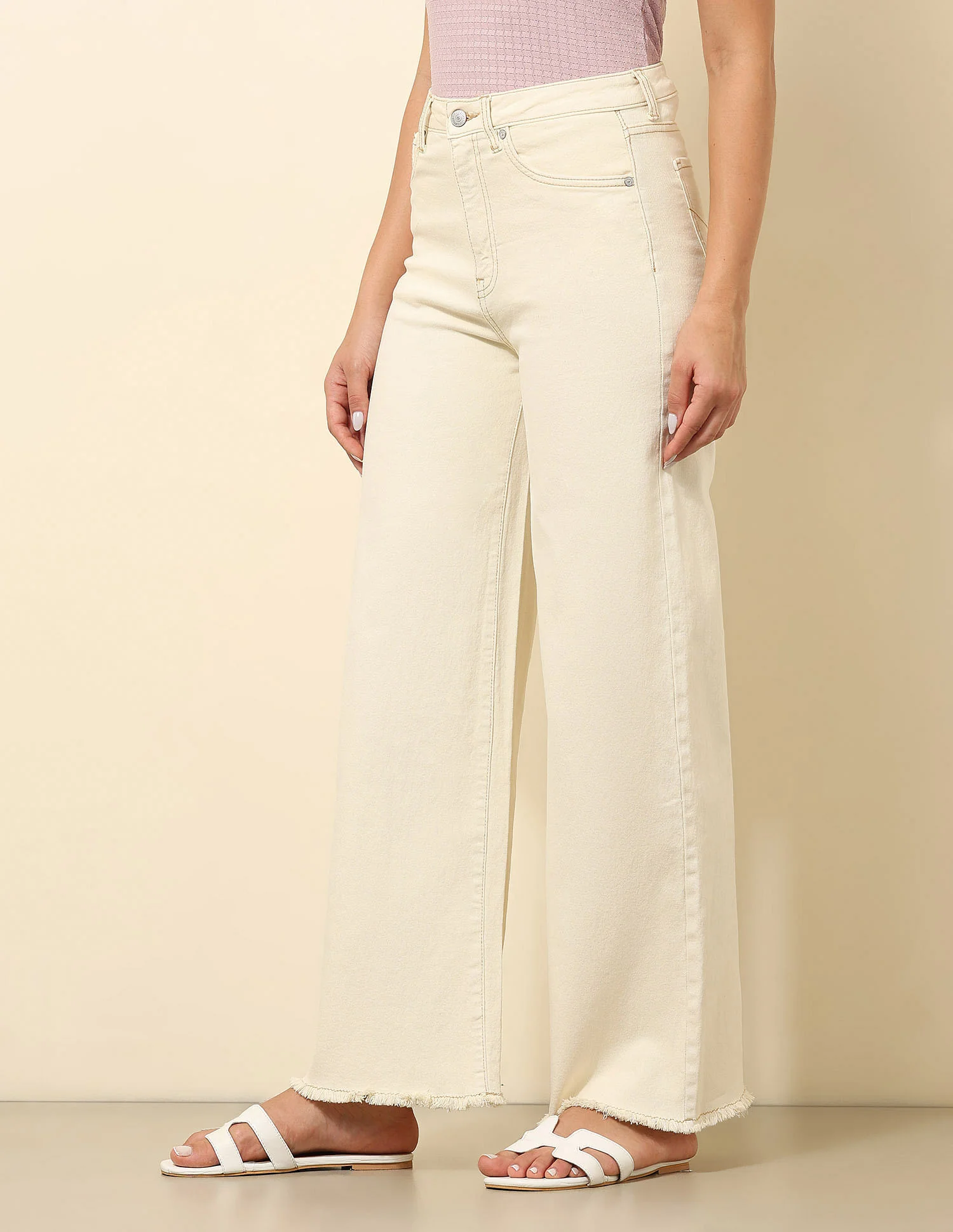 High Rise Ultra Wide Leg Fit Jeans - Image 4